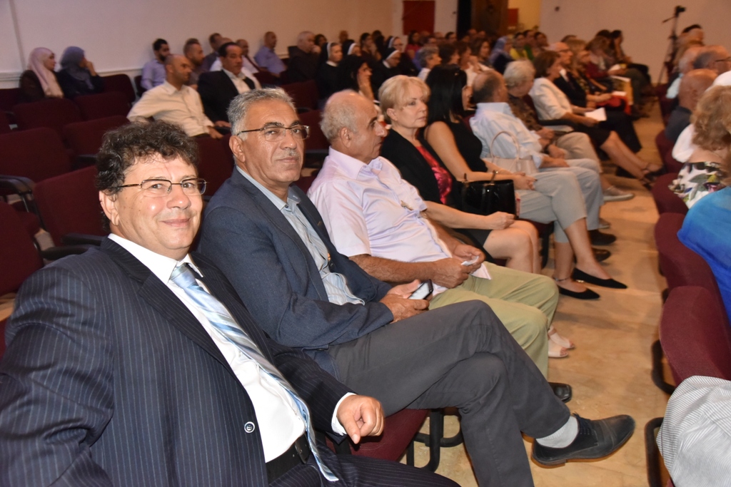 رئيس بلدية بيت لحم يمنح ممثل بولندا السابق شهادة مواطنة فخرية لمدينة بيت لحم