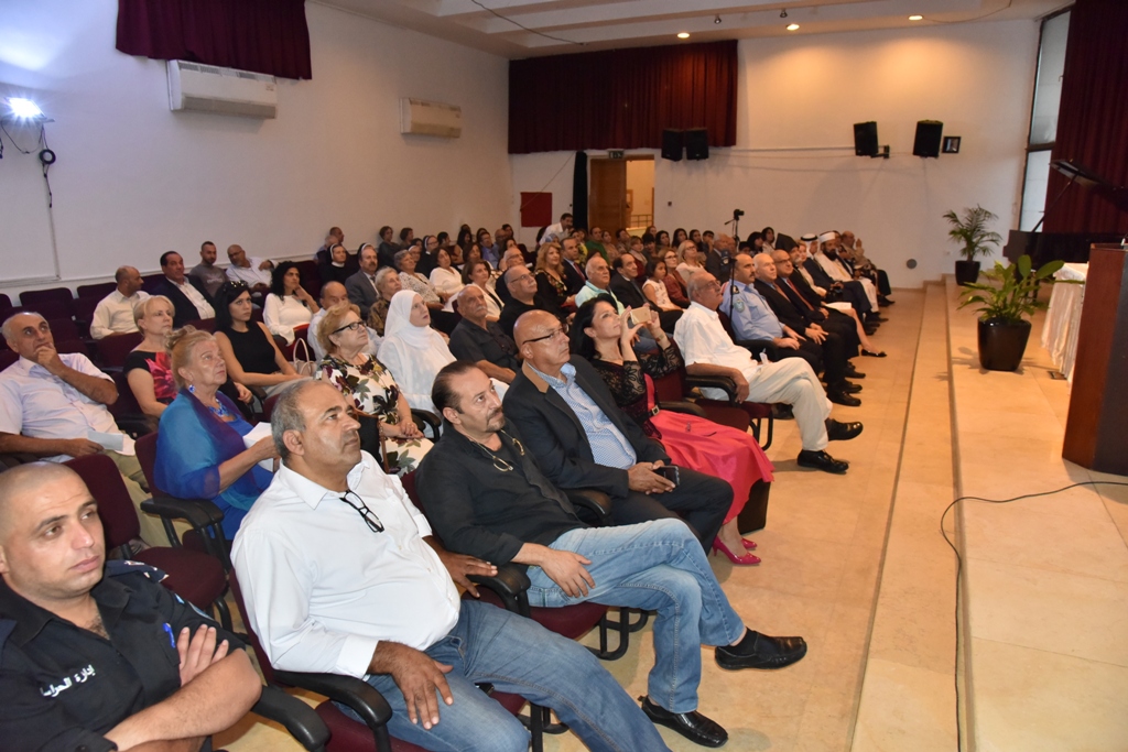 رئيس بلدية بيت لحم يمنح ممثل بولندا السابق شهادة مواطنة فخرية لمدينة بيت لحم