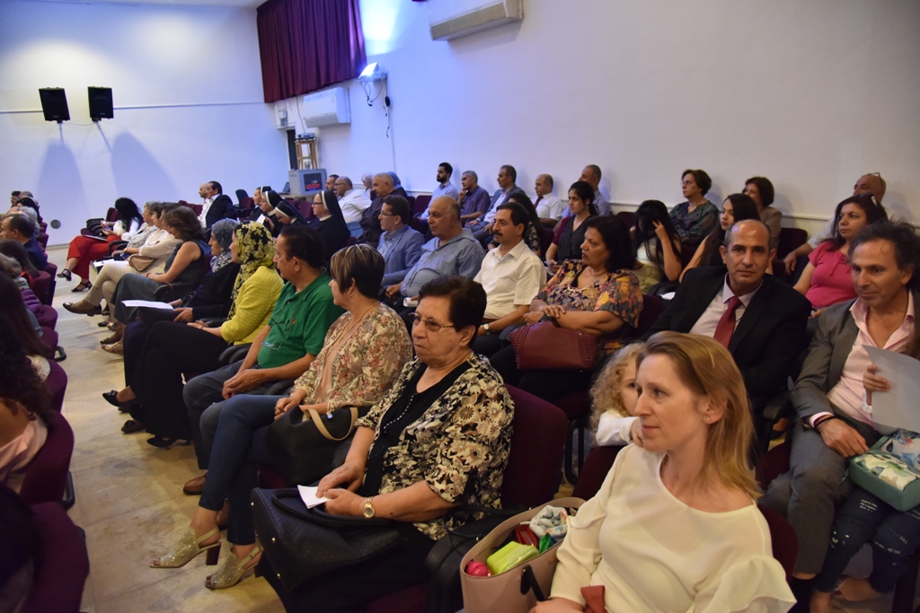 رئيس بلدية بيت لحم يمنح ممثل بولندا السابق شهادة مواطنة فخرية لمدينة بيت لحم