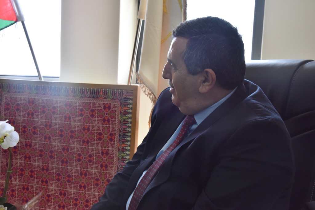 رئيس بلدية بيت لحم يستقبل رئيس بلدية بينيفينتو الإيطالية في دار البلدية 