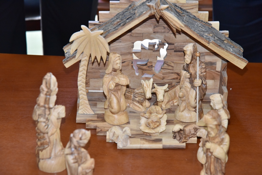 رئيس بلدية بيت لحم يستقبل رئيس بلدية بينيفينتو الإيطالية في دار البلدية 