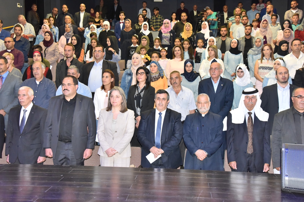 مهرجان السيدة إنسانية التشيكي يمنح رئيس بلدية بيت لحم وعدد من الشخصيات والمبدعين والفنانين جائزة المهرجان