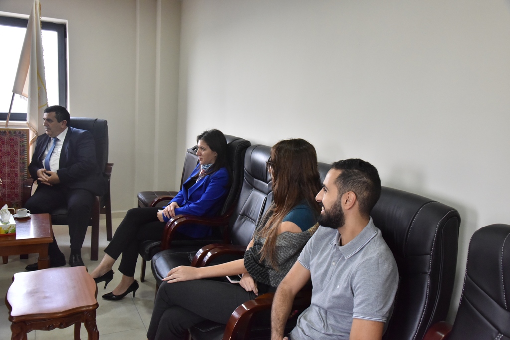 رئيس بلدية بيت لحم يستقبل مدير مهرجان السيدة إنسانية والوفد المرافق