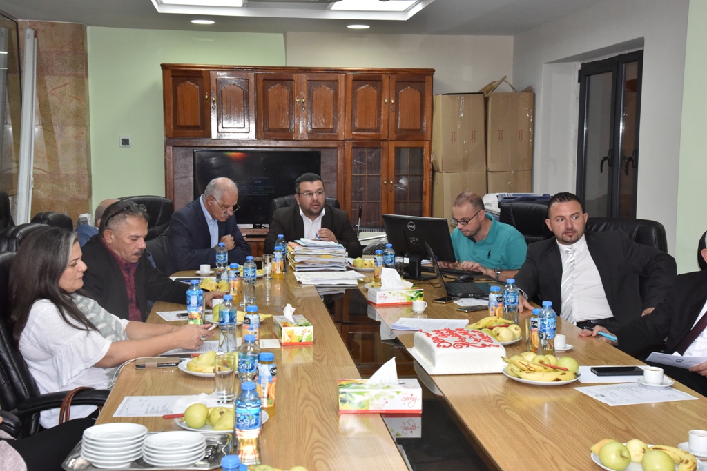 عطوفة محافظ بيت لحم يحل ضيفاً على جلسة مجلس بلدية بيت لحم