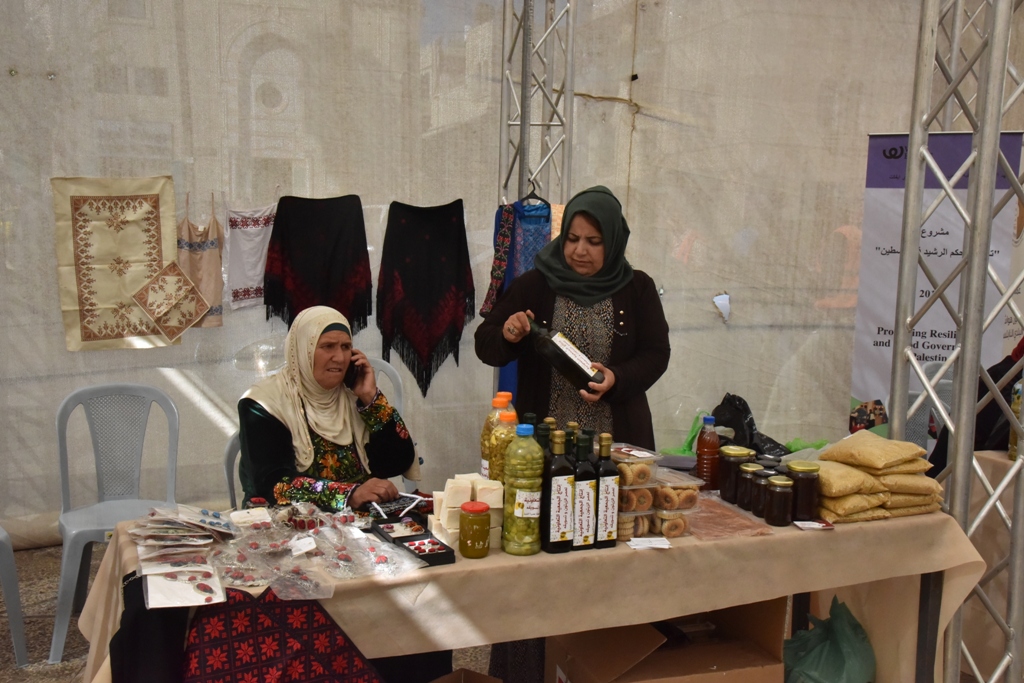 مهرجان قطف الزيتون الثامن عشر ينطلق من ساحة المهد في بيت لحم