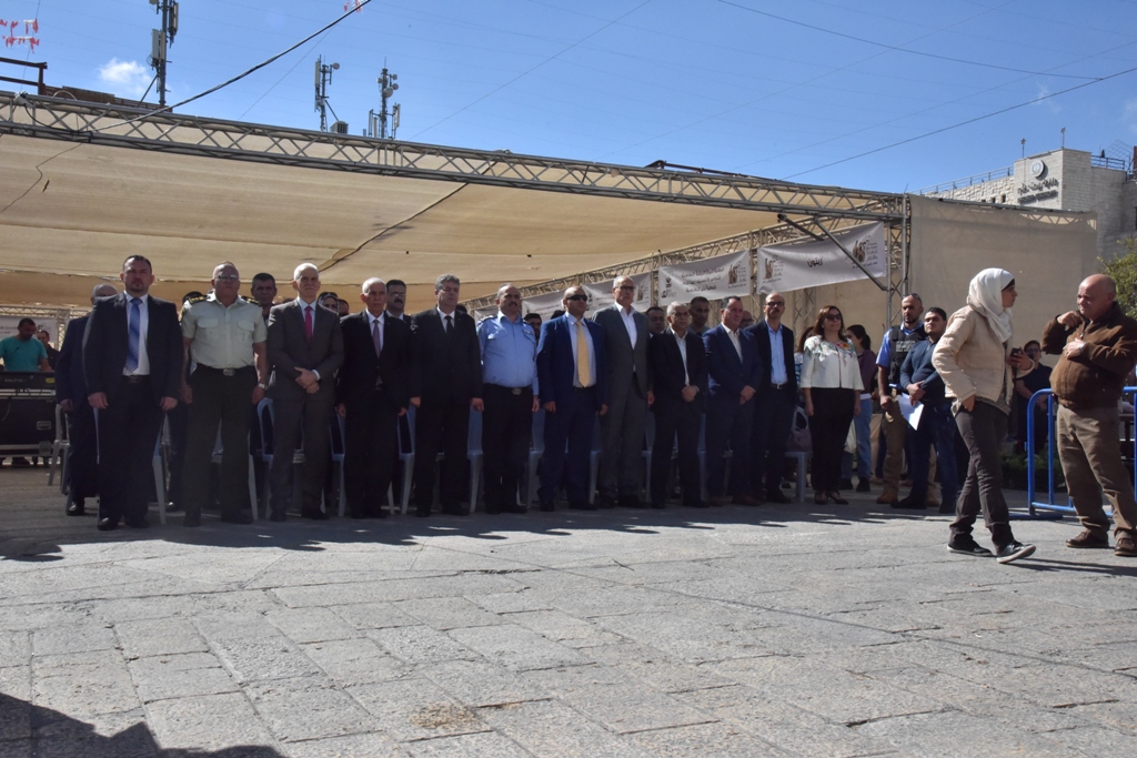 مهرجان قطف الزيتون الثامن عشر ينطلق من ساحة المهد في بيت لحم