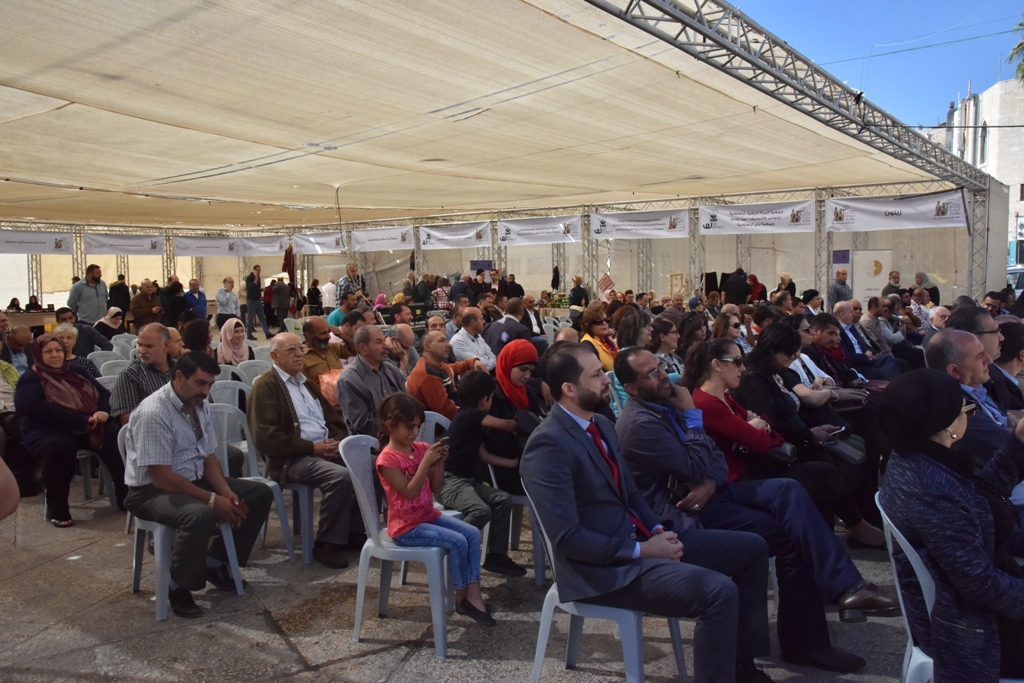 مهرجان قطف الزيتون الثامن عشر ينطلق من ساحة المهد في بيت لحم