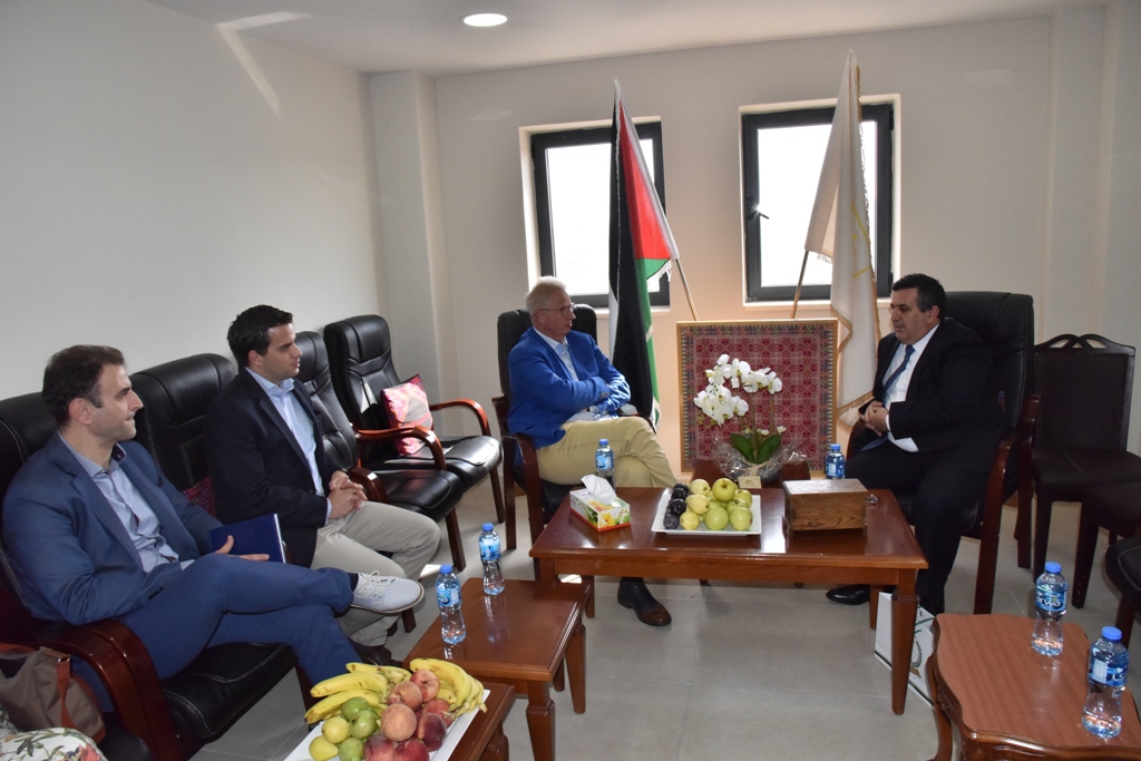 رئيس بلدية بيت لحم يستقبل وزير العدل الهنغاري