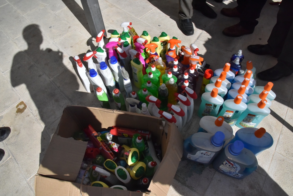 بلدية بيت لحم تتلف حوالي 450 كغم من المنتجات الغذائية منتهية الصلاحية