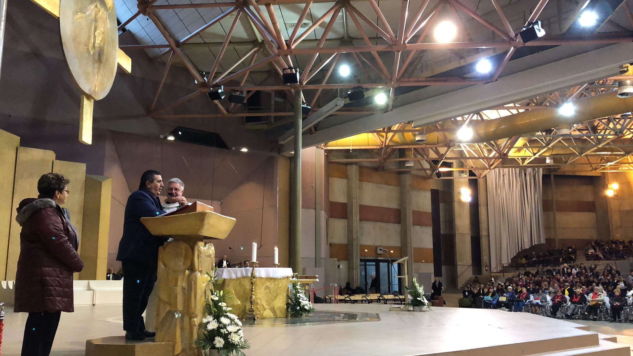 سلمان يزور مدينة لورد الفرنسية المتوأمة مع بيت لحم لمتابعة المشاريع المشتركة بين الطرفين