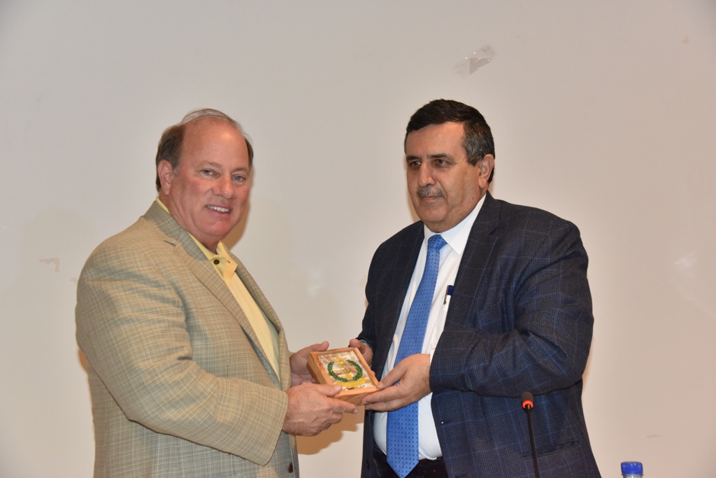 رئيس بلدية بيت لحم يستقبل رئيس بلدية ديترويت الأمريكية