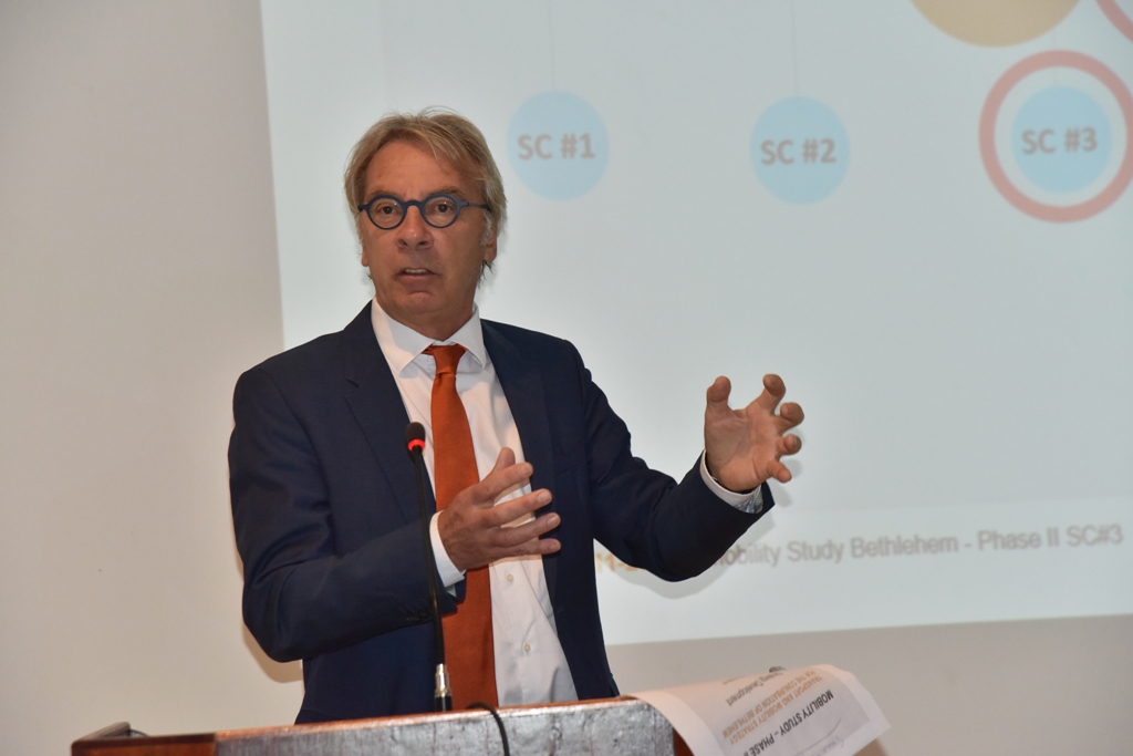 لقاء في مركز السلام/ بيت لحم لمناقشة خطة المرور في بيت لحم والسيناريوهات المطروحة