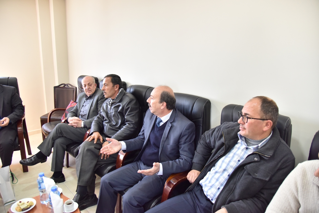 نائب رئيس بلدية بيت لحم يستقبل وزير الأشغال العامة والاسكان في دار البلدية