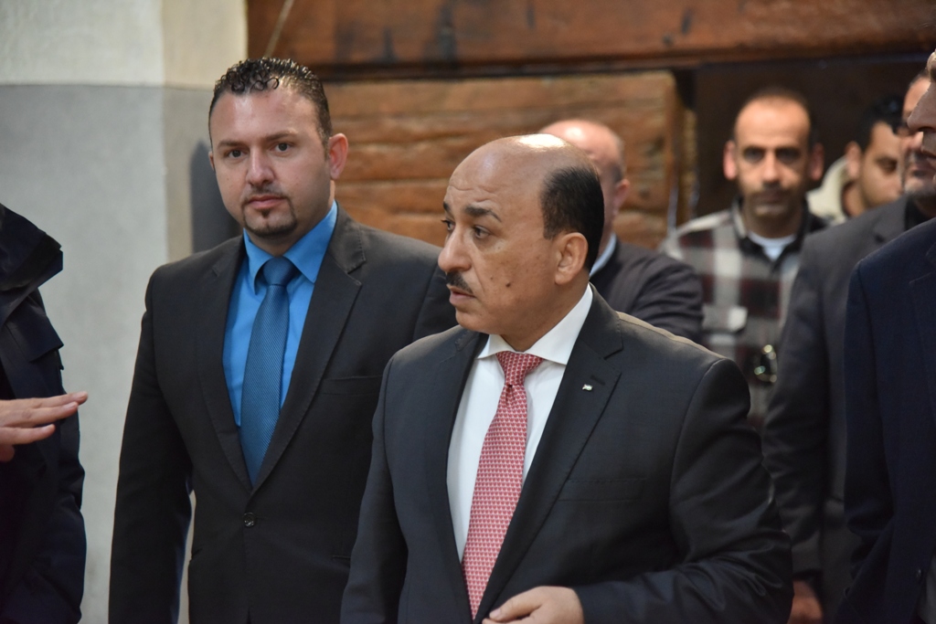 نائب رئيس بلدية بيت لحم يستقبل وزير الأشغال العامة والاسكان في دار البلدية