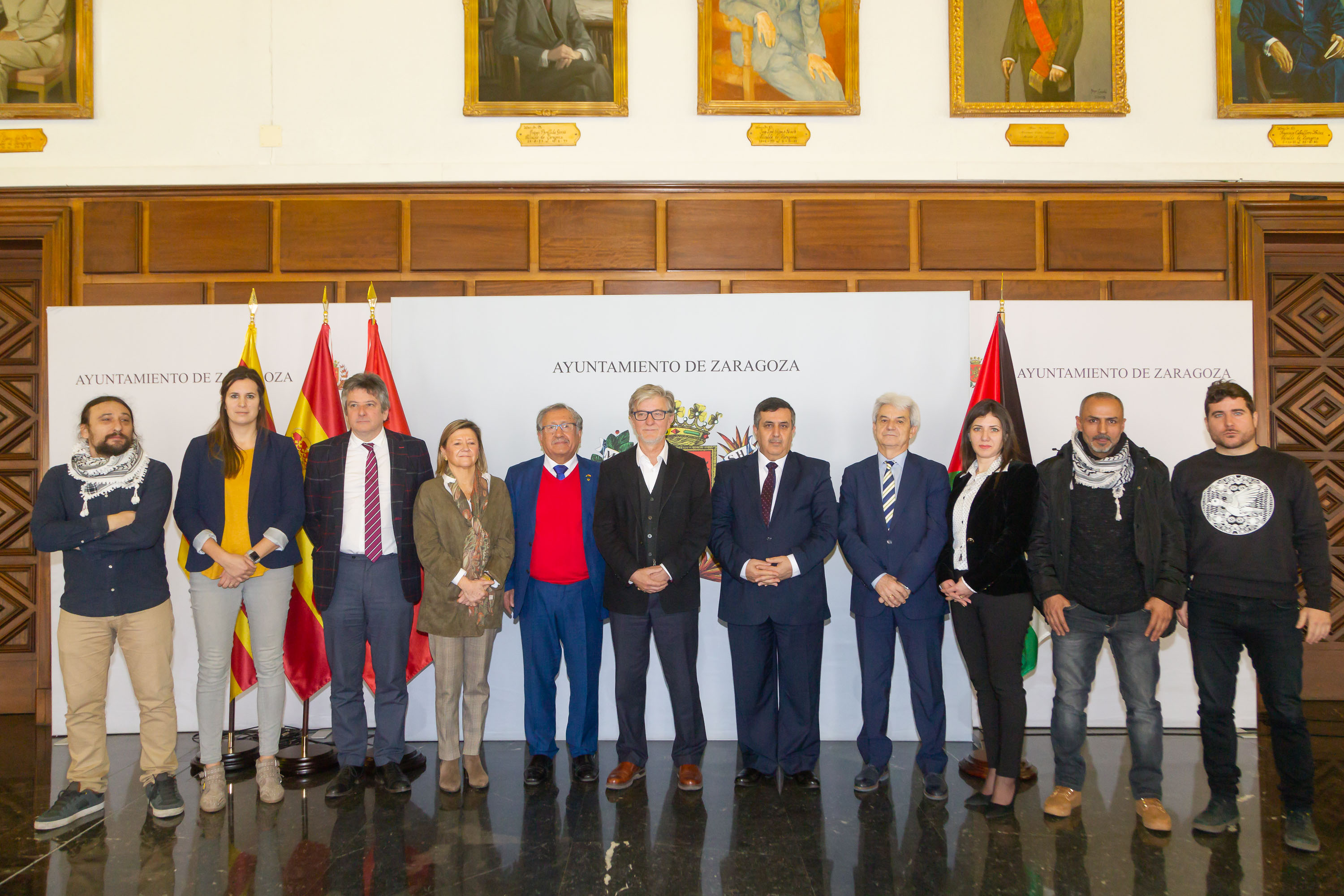 رئيس بلدية بيت لحم يوقع إتفاقية توأمة مع مدينة زاراغوزا الإسبانية