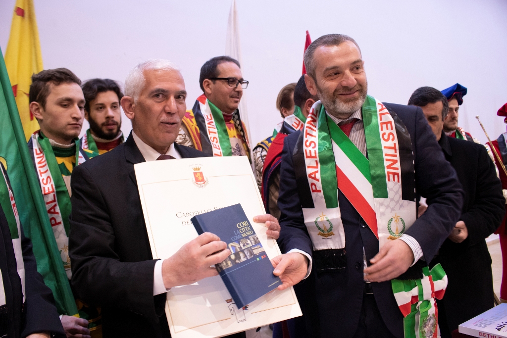 بلديتا بيت لحم وكوري الإيطالية توقعان على وثيقة إعلان النوايا للتوقيع على اتفاقية توأمة قريباً بين المدينتين