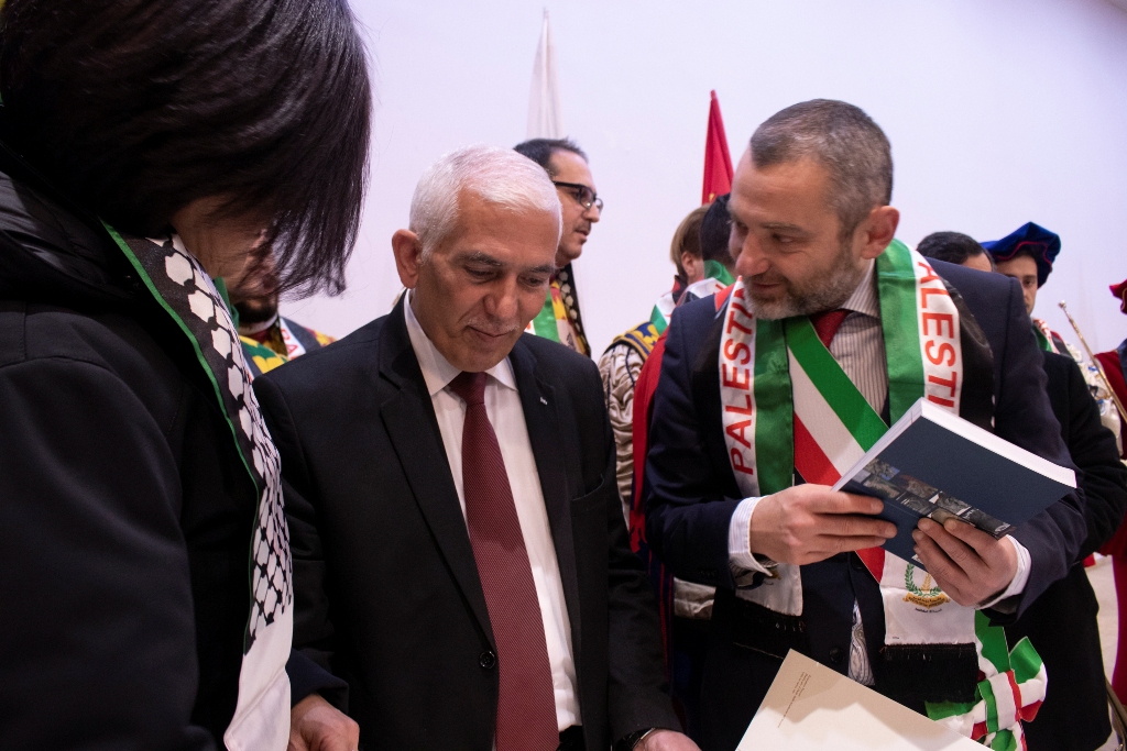 بلديتا بيت لحم وكوري الإيطالية توقعان على وثيقة إعلان النوايا للتوقيع على اتفاقية توأمة قريباً بين المدينتين