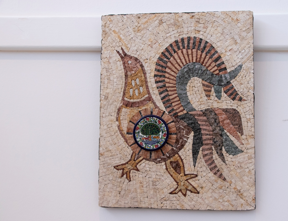 حنانيا يشارك في حفل اختتام دورة الفسيفساء الأولى تحت شعار " صم يصنعون الجمال " في مركز السلام بيت لحم