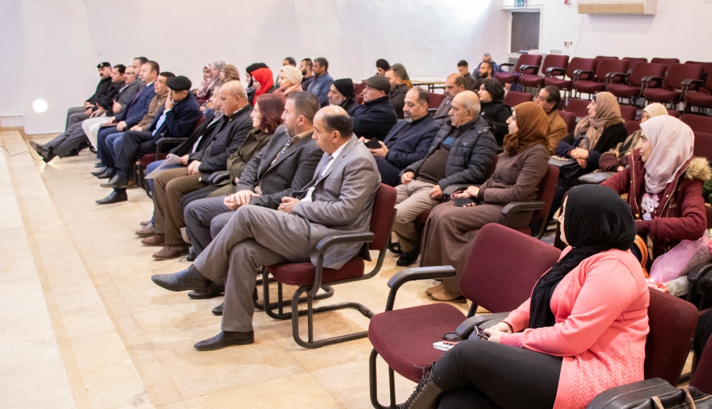 حنانيا يشارك في حفل اختتام دورة الفسيفساء الأولى تحت شعار " صم يصنعون الجمال " في مركز السلام بيت لحم