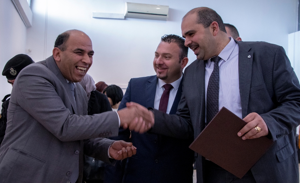 حنانيا يشارك في حفل اختتام دورة الفسيفساء الأولى تحت شعار " صم يصنعون الجمال " في مركز السلام بيت لحم