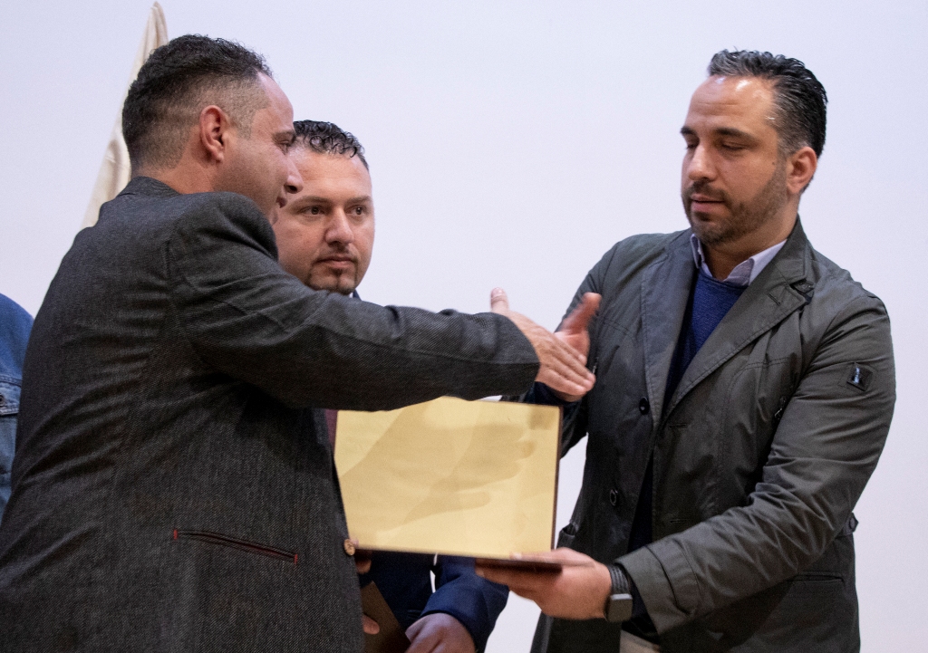 حنانيا يشارك في حفل اختتام دورة الفسيفساء الأولى تحت شعار " صم يصنعون الجمال " في مركز السلام بيت لحم