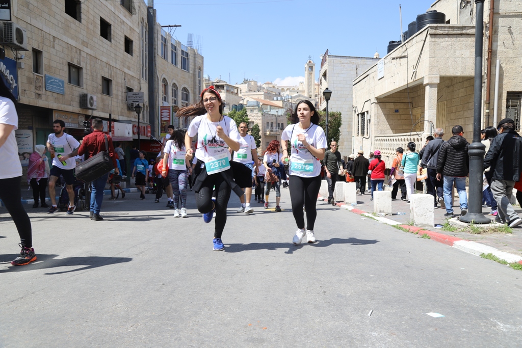 انطلاق ماراثون فلسطين الدولي السابع في بيت لحم بمشاركة 8000 عداء وعداءة