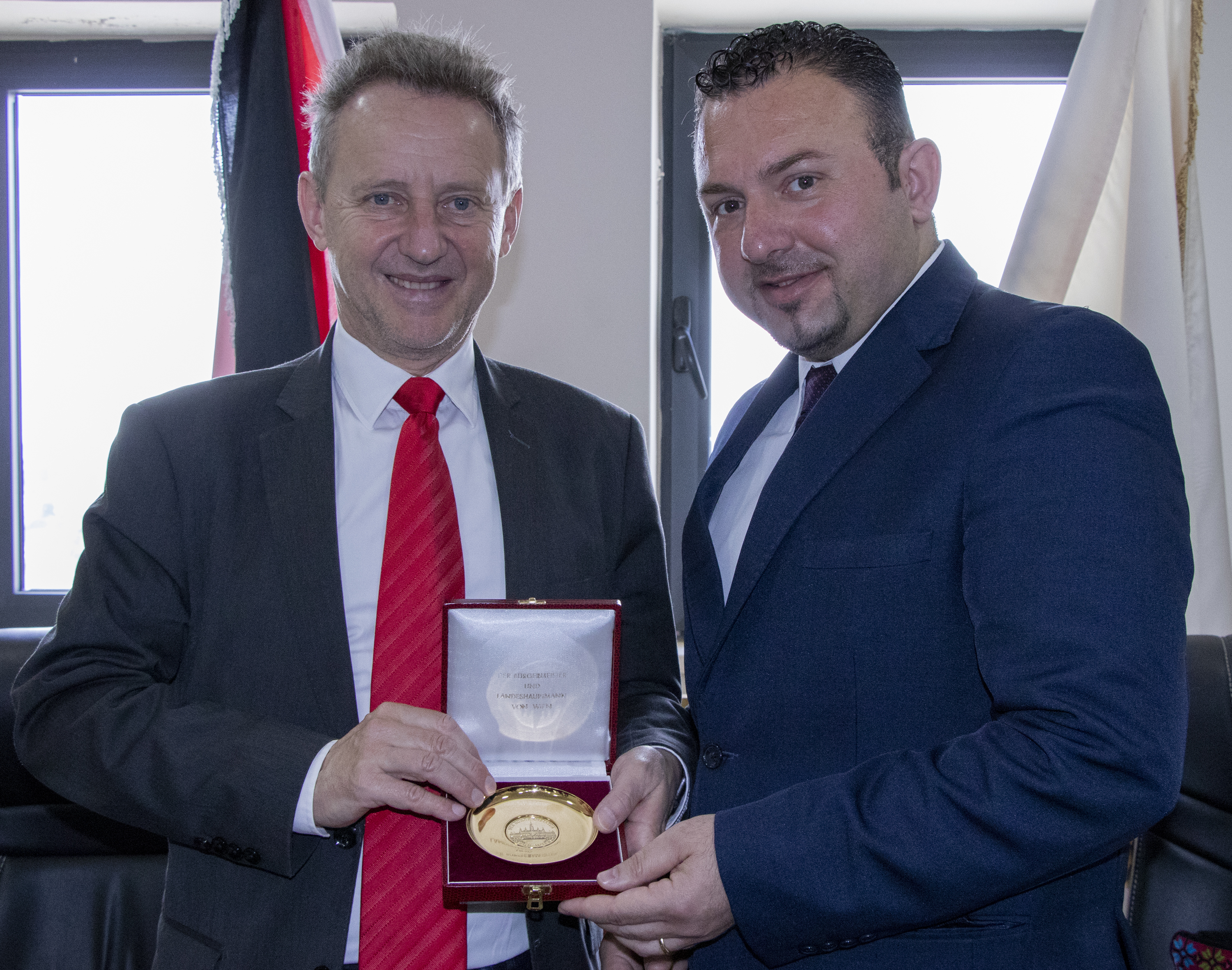 حنانيا ومرقص يستقبلان وفداً من فيينا ويبحثان سبل التعاون المشترك 