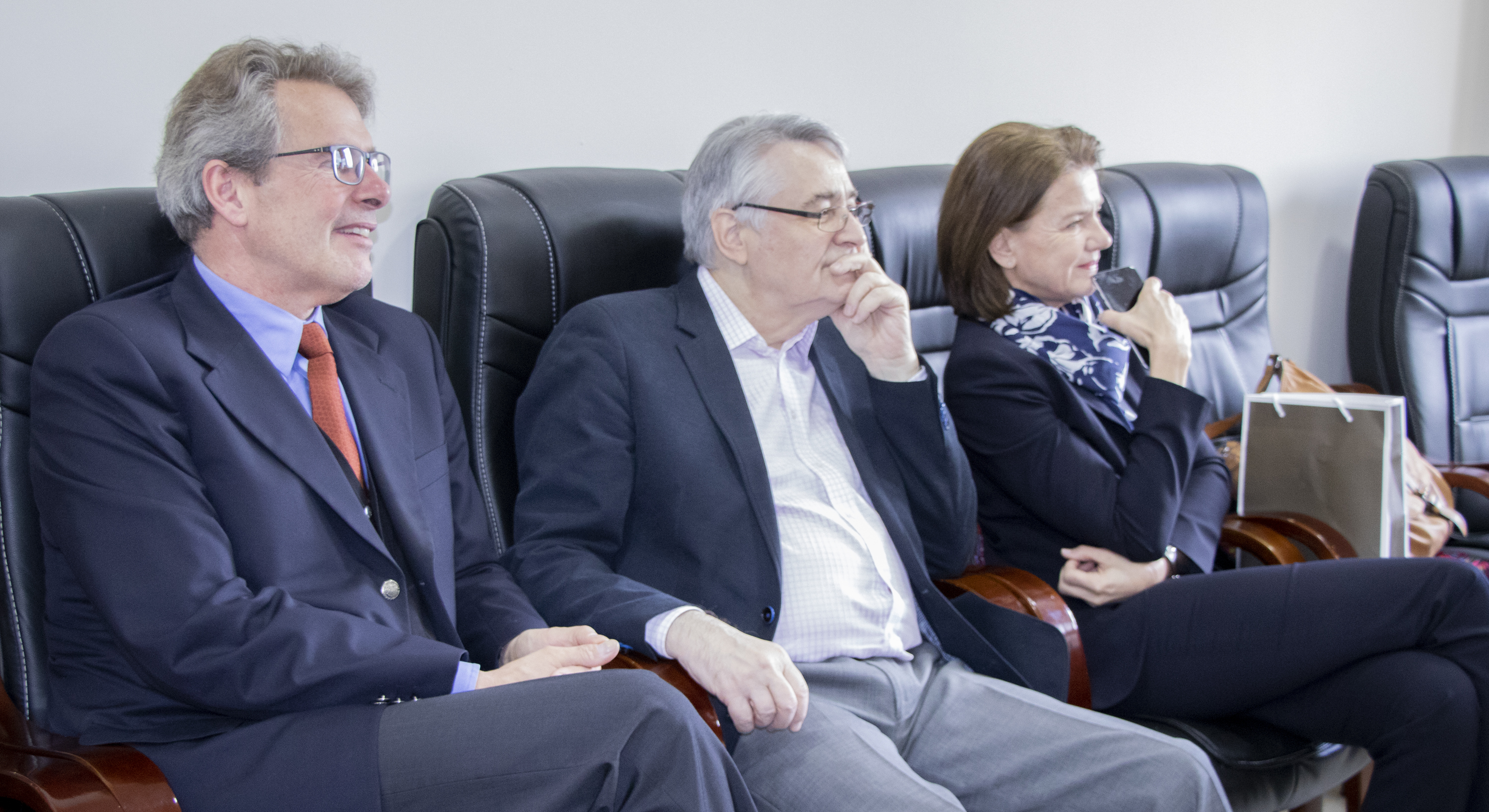 حنانيا ومرقص يستقبلان وفداً من فيينا ويبحثان سبل التعاون المشترك 