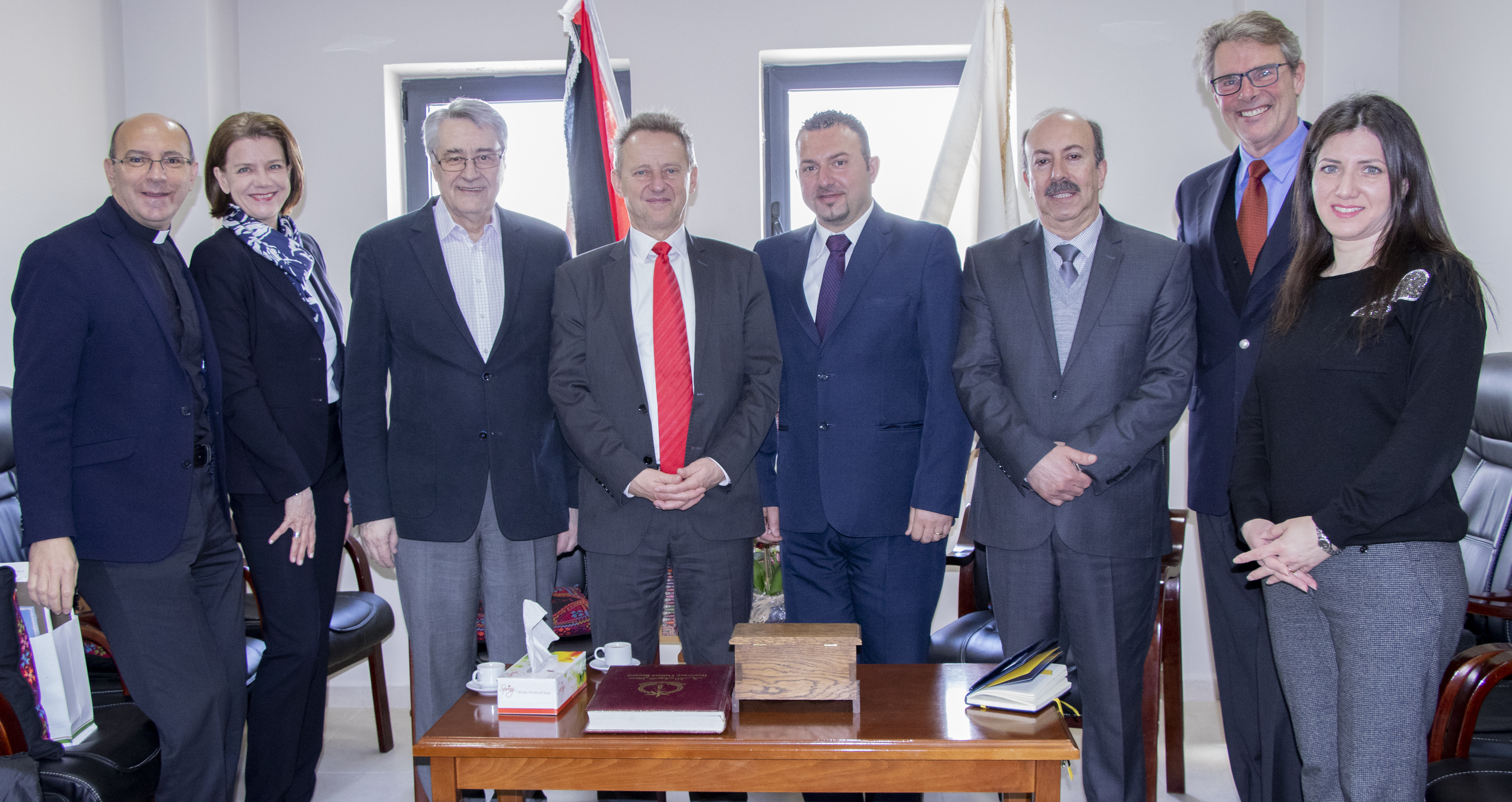 حنانيا ومرقص يستقبلان وفداً من فيينا ويبحثان سبل التعاون المشترك 