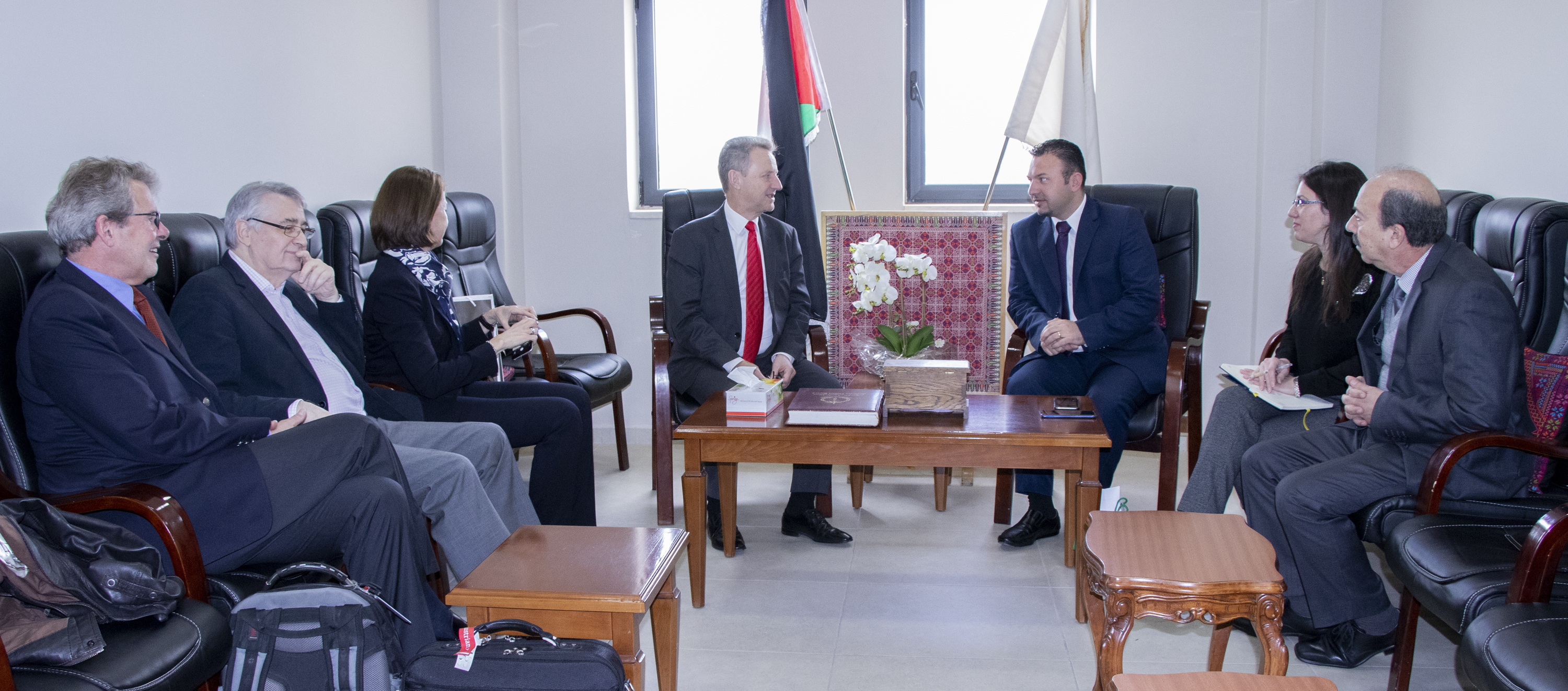 حنانيا ومرقص يستقبلان وفداً من فيينا ويبحثان سبل التعاون المشترك 