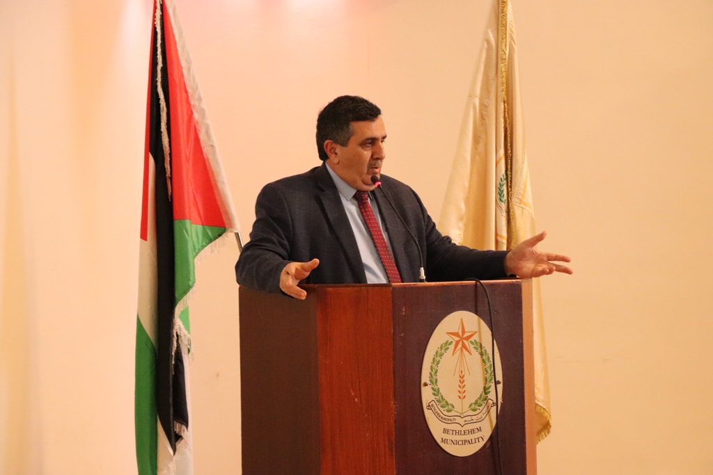  المؤرخ خليل شوكة يطلق كتاب (بيـــــت لحم و سجل 366) و كتاب (القصور والمباني التقليدية الفخمة في بيت لحم) في مركز السلام بيت لحم 