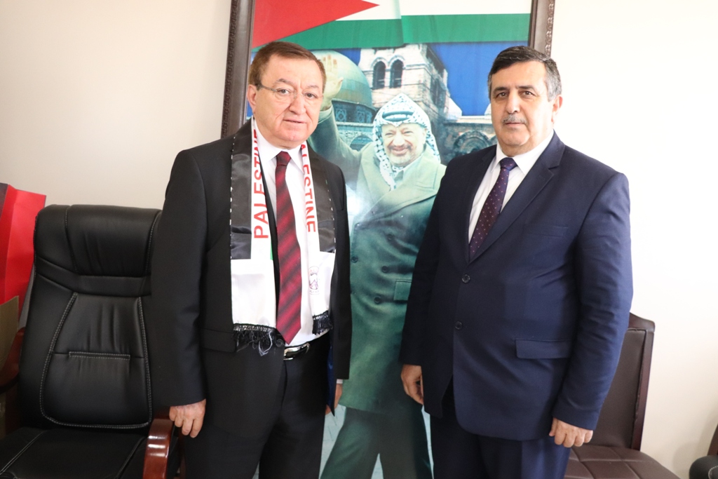 سلمان يستقبل أمين عام منظمة  UCLG-MEWA في دار البلدية