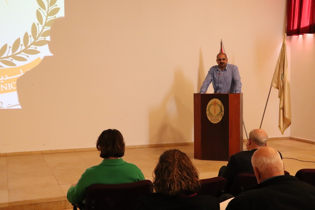  المؤرخ خليل شوكة يطلق كتاب (بيـــــت لحم و سجل 366) و كتاب (القصور والمباني التقليدية الفخمة في بيت لحم) في مركز السلام بيت لحم 