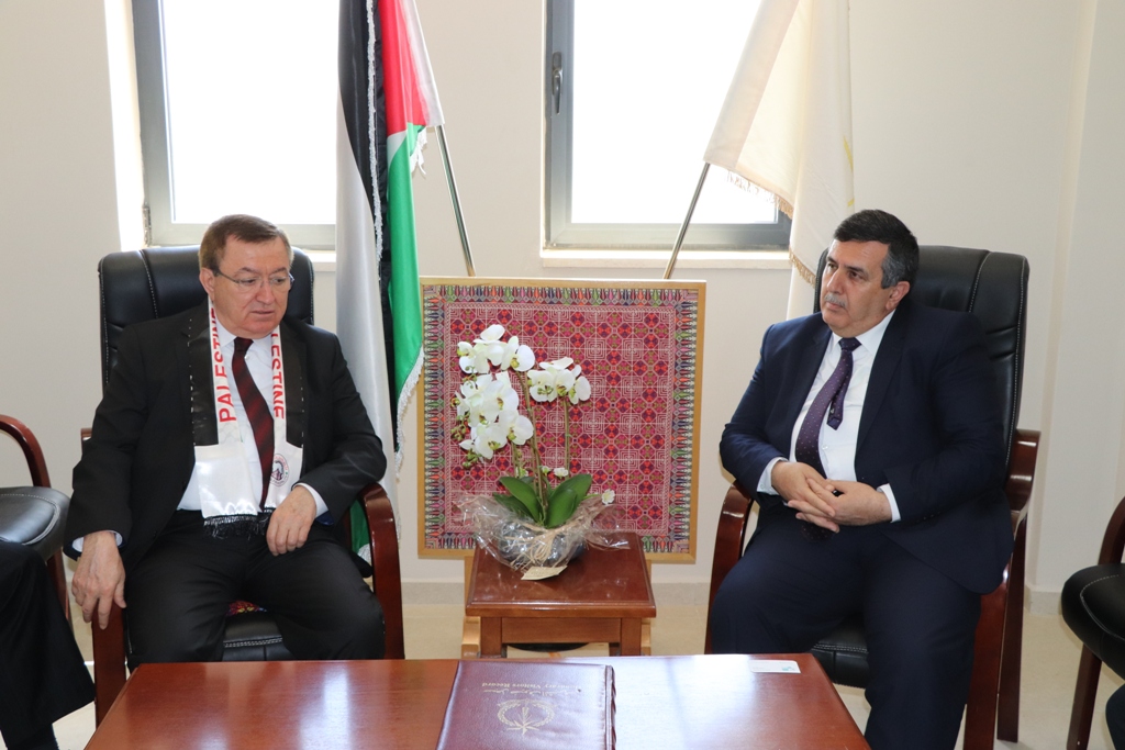 سلمان يستقبل أمين عام منظمة  UCLG-MEWA في دار البلدية