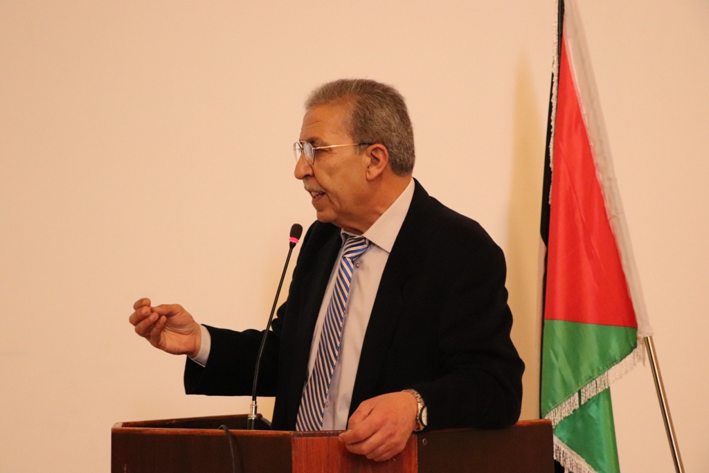  المؤرخ خليل شوكة يطلق كتاب (بيـــــت لحم و سجل 366) و كتاب (القصور والمباني التقليدية الفخمة في بيت لحم) في مركز السلام بيت لحم 