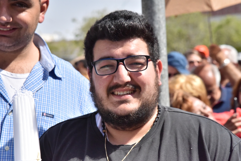 رئيس بلدية بيت لحم يشارك في استقبال النور المقدس القادم من القدس