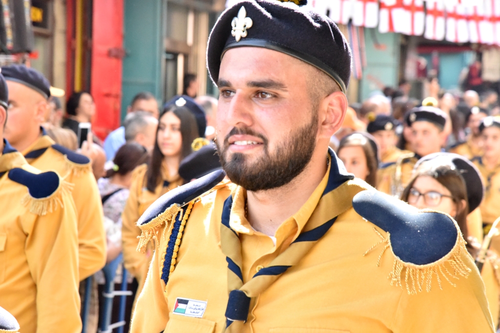 رئيس بلدية بيت لحم يشارك في استقبال النور المقدس القادم من القدس