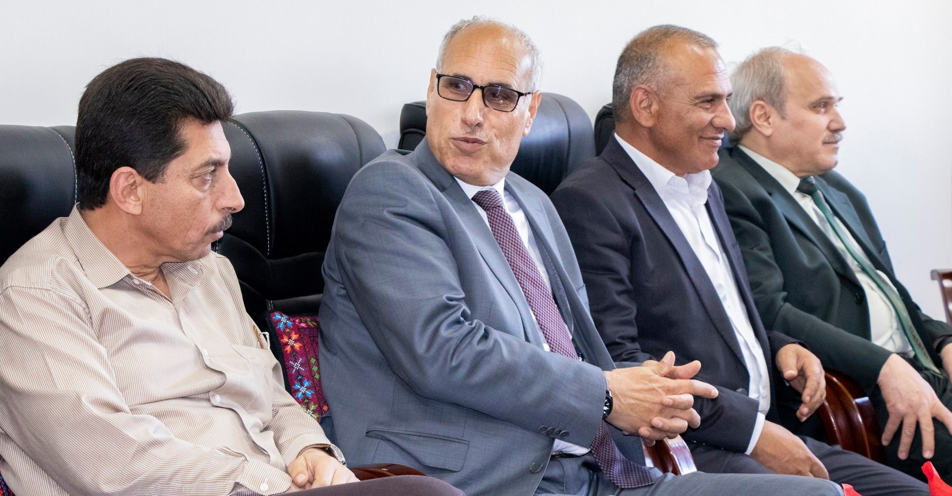 بهدف تعزيز العلاقات الثنائية بين بلدية بيت لحم ووزارة الحكم المحلي سلمان يلتقي بالصالح في دار بلدية بيت لحم