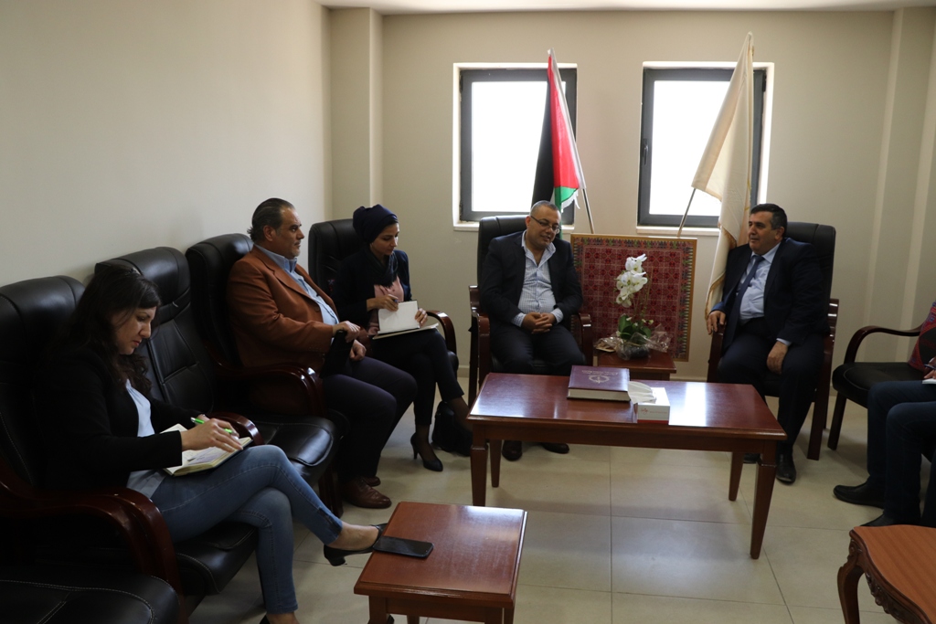 لقاءٌ يجمع بين رئيس بلدية بيت لحم ووزير الثقافة الجديد ويبحثان مشروع بيت لحم عاصمة الثقافة العربية 2020