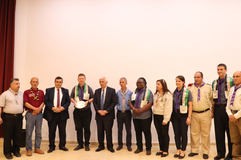 لقاء في مركز السلام/ بيت لحم على شرف وفد منظمة الكشافة العالمية الذي زار بيت لحم