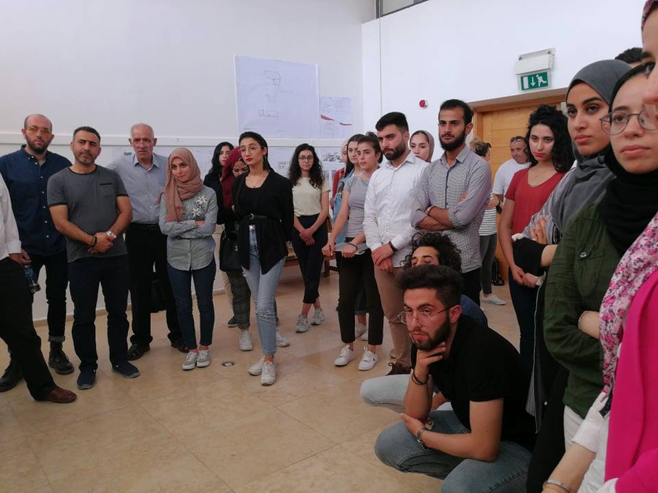 بتمويل من قبل الوكالة الفرنسية للتنمية من خلال بلدية باريس  بلدية بيت لحم تنظم نشاطاً مع جامعة بيرزيت وطلبتها حول تصميم المساحات العامة ويشاركون البلدية تصورهم للمدينة