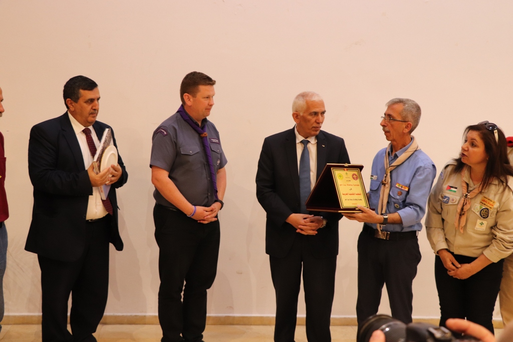 لقاء في مركز السلام/ بيت لحم على شرف وفد منظمة الكشافة العالمية الذي زار بيت لحم