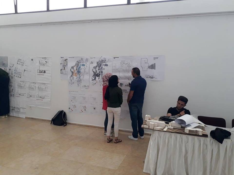 بتمويل من قبل الوكالة الفرنسية للتنمية من خلال بلدية باريس  بلدية بيت لحم تنظم نشاطاً مع جامعة بيرزيت وطلبتها حول تصميم المساحات العامة ويشاركون البلدية تصورهم للمدينة