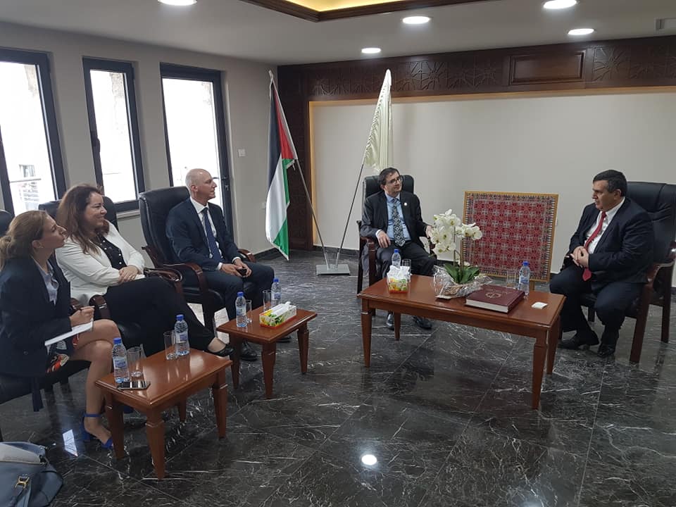 سلمان يستقبل وفدا من وزارة الخارجية السويسرية للتنسيق لزيارة وزير الخارجية السويسري لبيت لحم ايلول القادم ولتوقيع اتفاقية توأمة