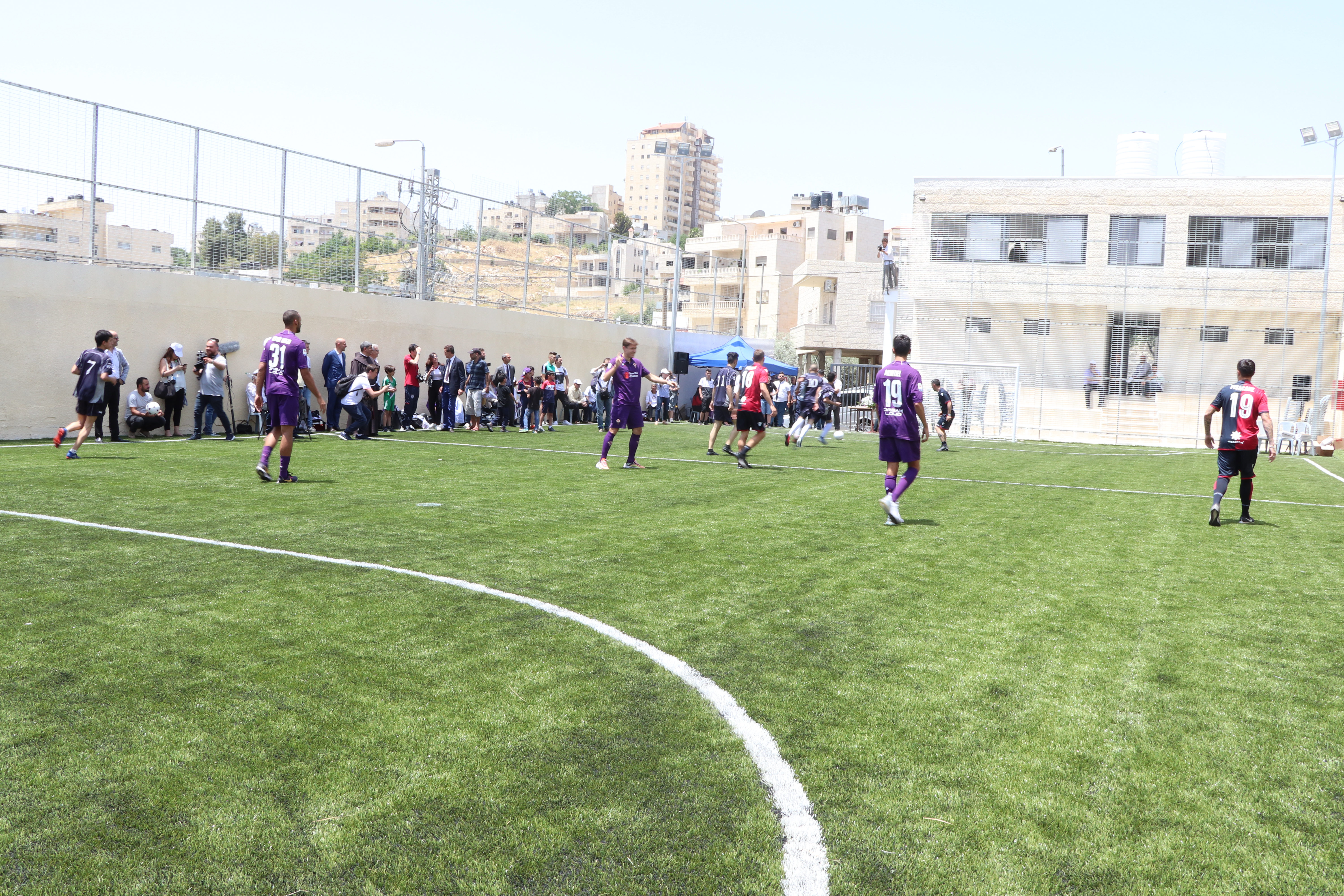 بلدية بيت لحم تحتفل بافتتاح ملعب كرة القدم المصغر "دافيدي أستوري" في بيت لحم