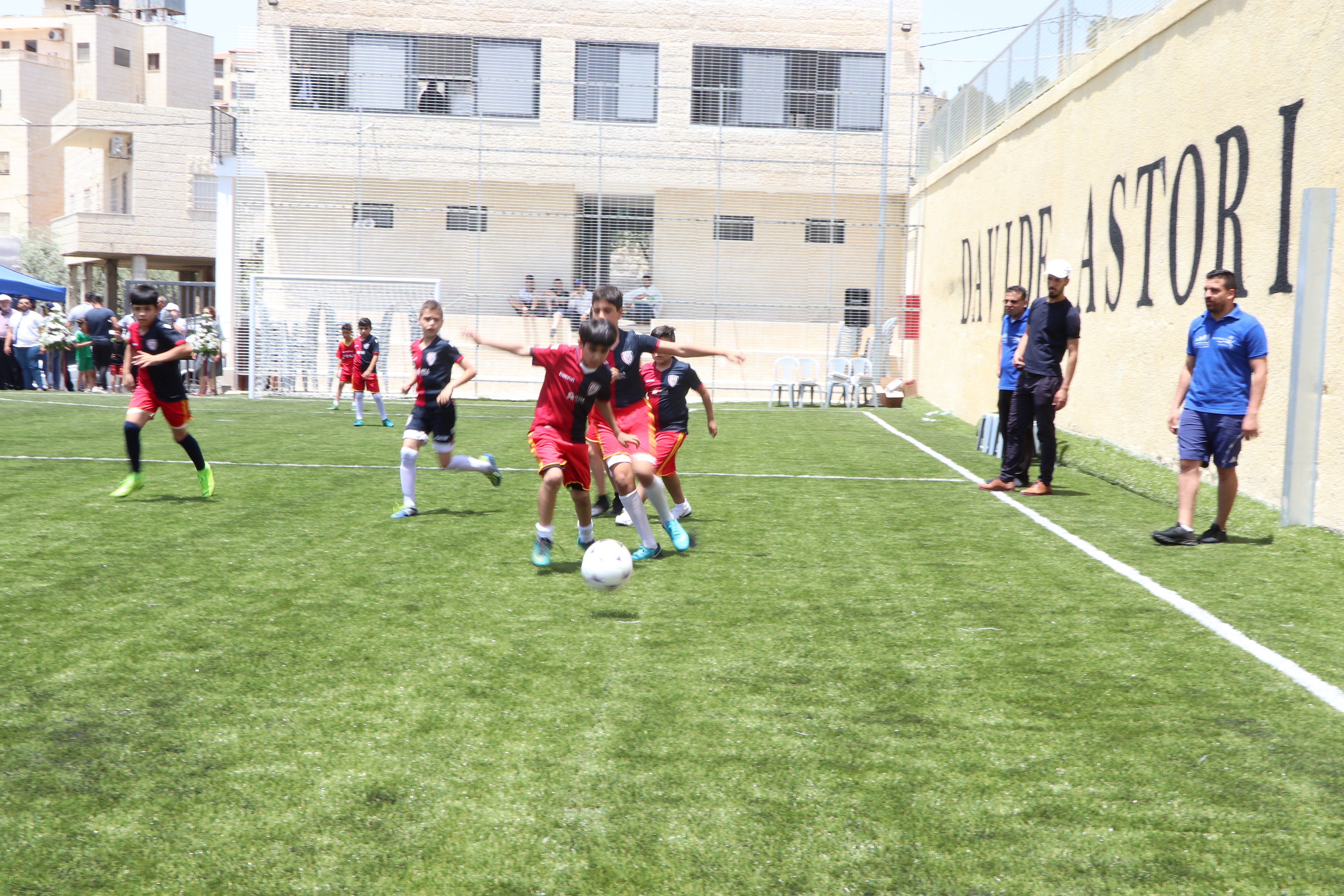 بلدية بيت لحم تحتفل بافتتاح ملعب كرة القدم المصغر "دافيدي أستوري" في بيت لحم