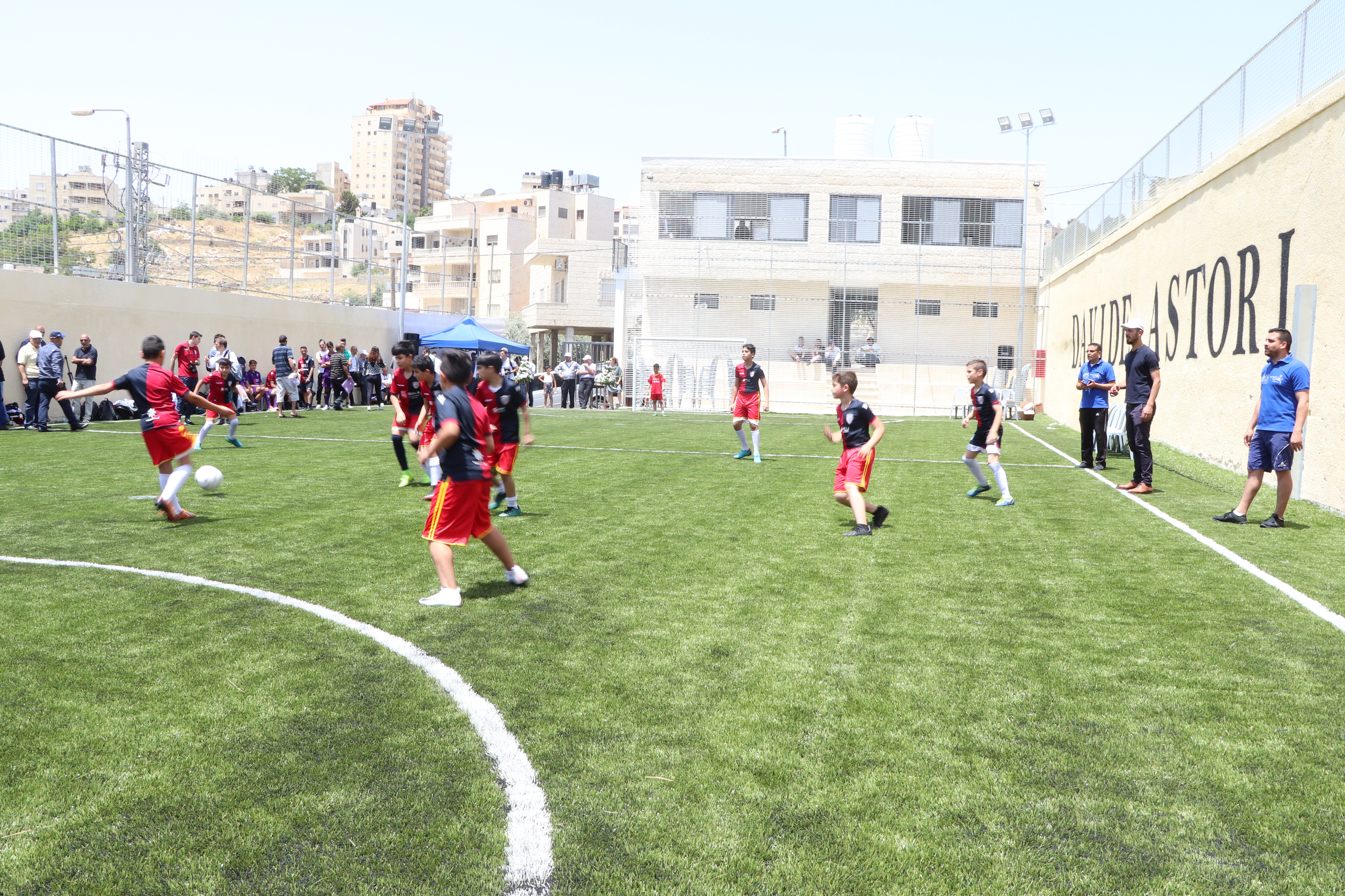 بلدية بيت لحم تحتفل بافتتاح ملعب كرة القدم المصغر "دافيدي أستوري" في بيت لحم