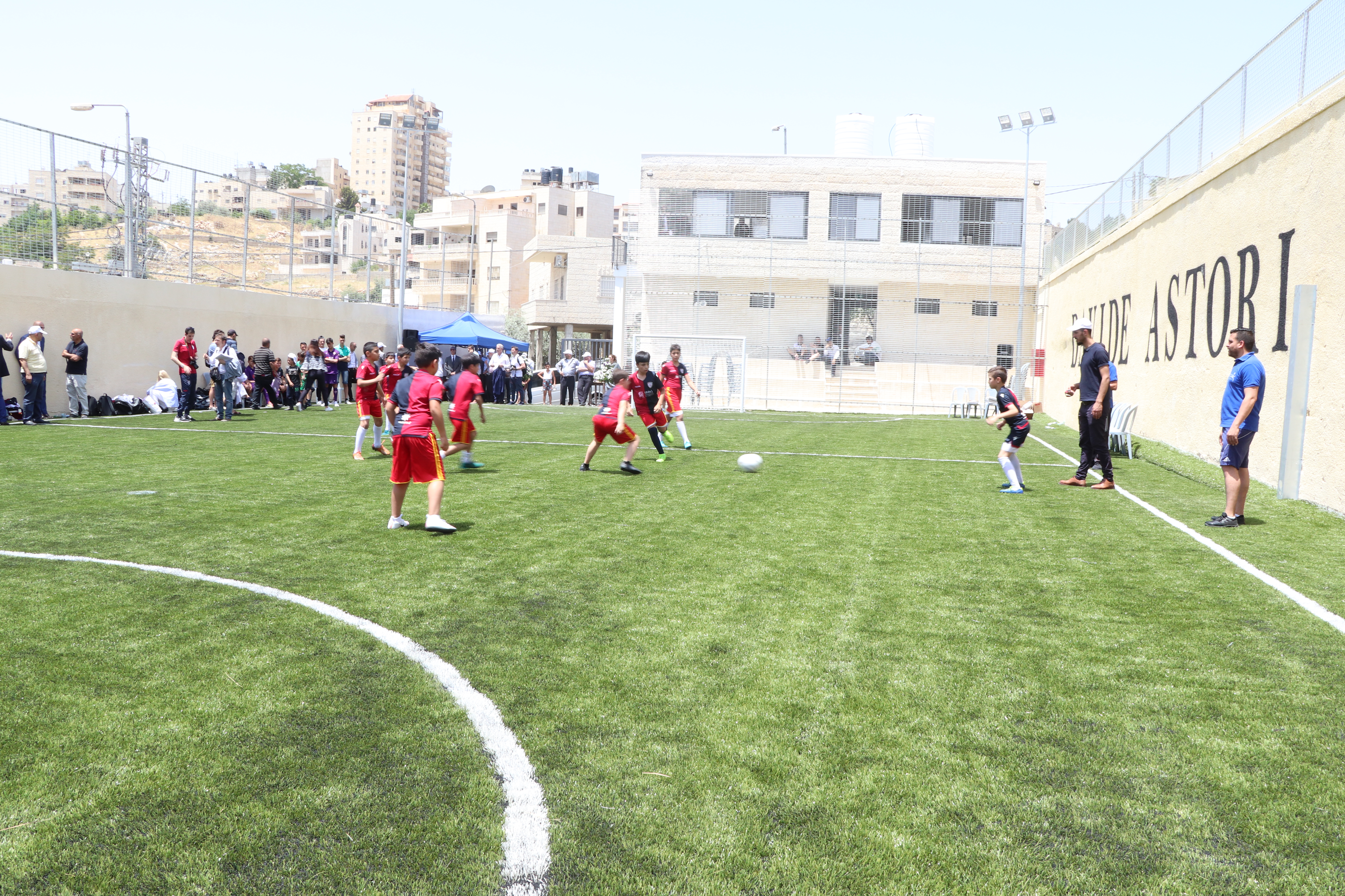 بلدية بيت لحم تحتفل بافتتاح ملعب كرة القدم المصغر "دافيدي أستوري" في بيت لحم