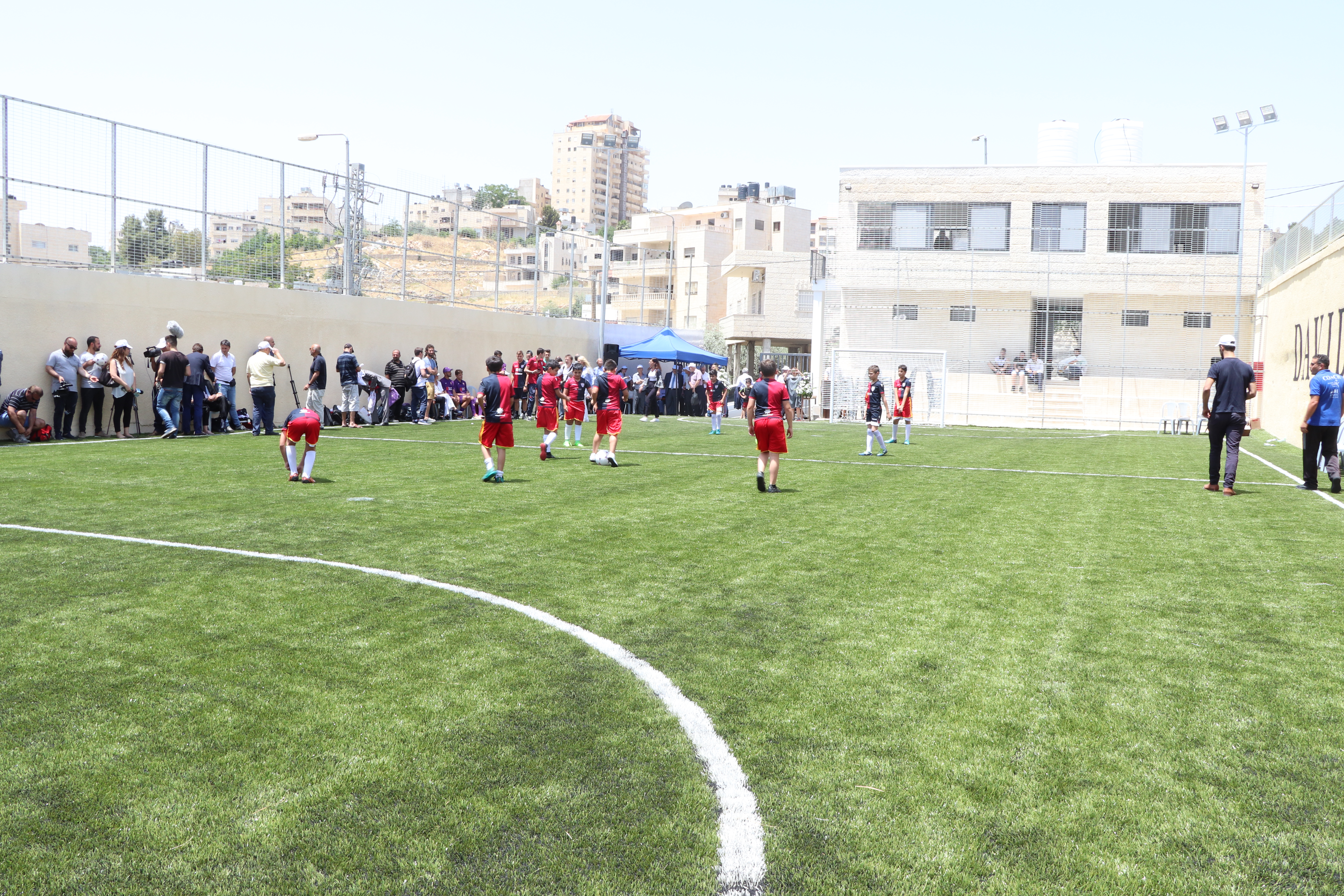 بلدية بيت لحم تحتفل بافتتاح ملعب كرة القدم المصغر "دافيدي أستوري" في بيت لحم