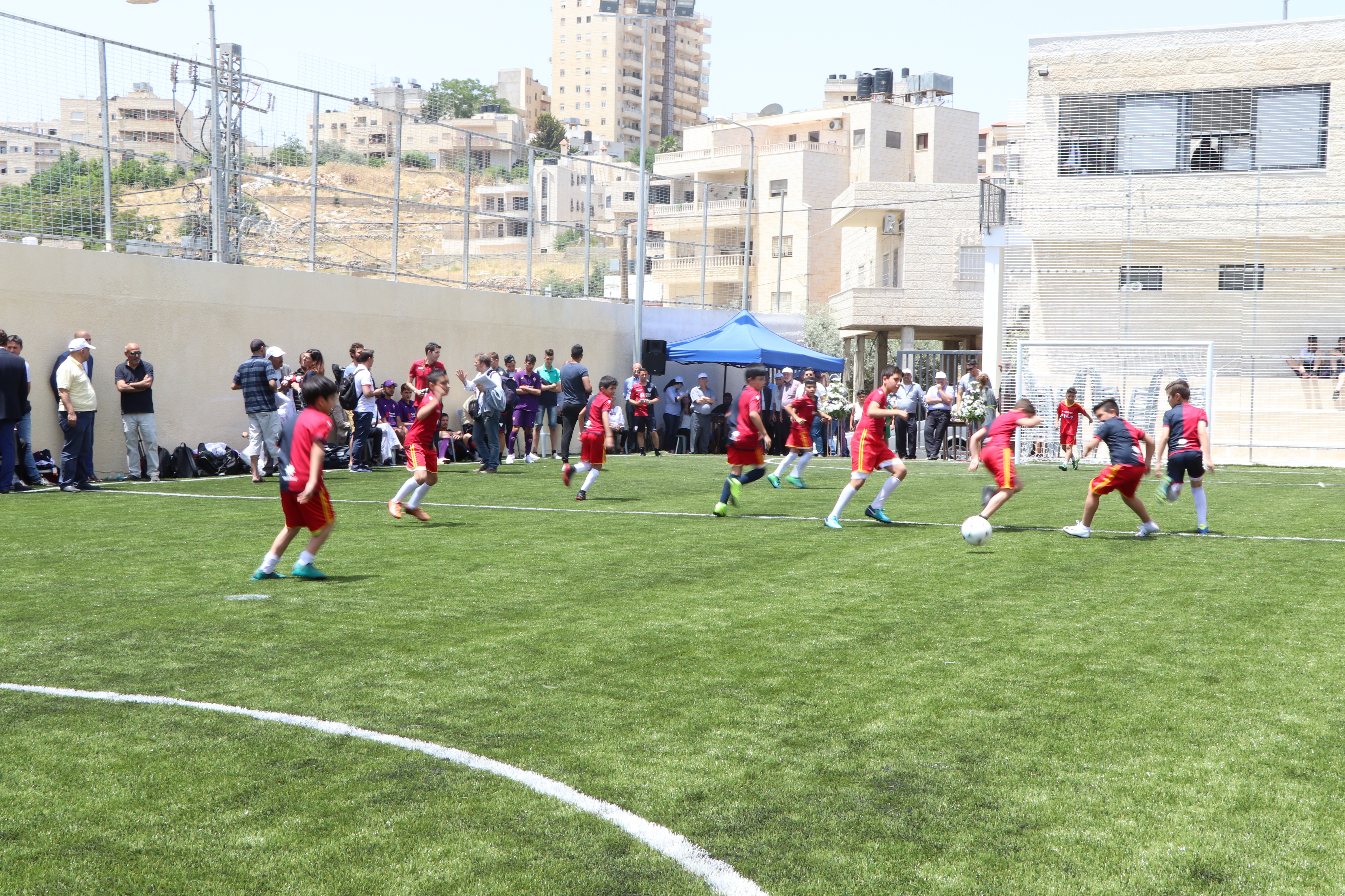 بلدية بيت لحم تحتفل بافتتاح ملعب كرة القدم المصغر "دافيدي أستوري" في بيت لحم